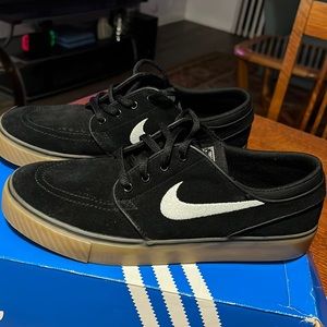 Boys Nike Janoski